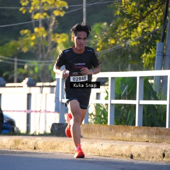 Runner Photo 1633054