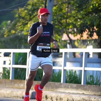 Runner Photo 1633094