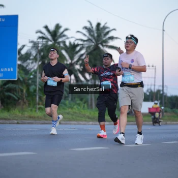 Runner Photo 1633121