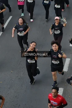 Runner Photo 1633192