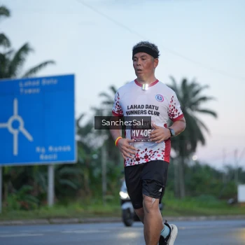 Runner Photo 1633300