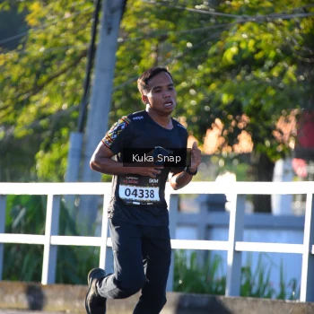 Runner Photo 1633359