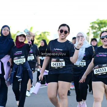 Runner Photo 1633374