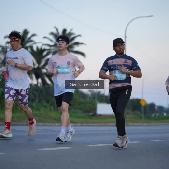 Runner Photo 1633456