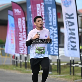 Runner Photo 1633478