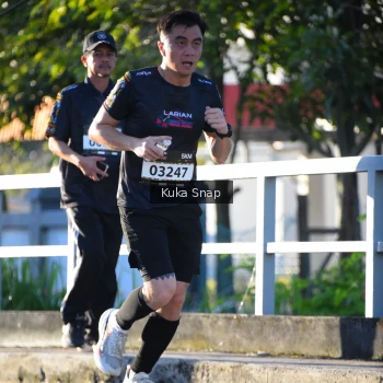 Runner Photo 1633490