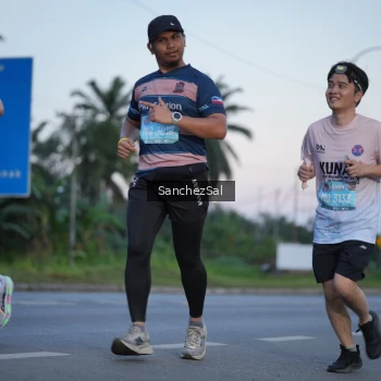 Runner Photo 1633545