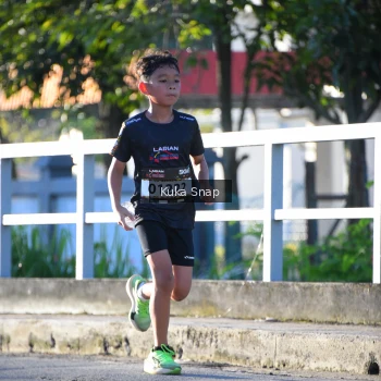 Runner Photo 1633572
