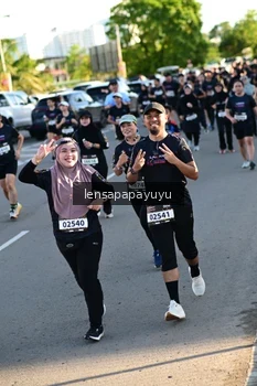 Runner Photo 1633574