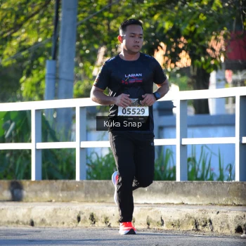 Runner Photo 1633673