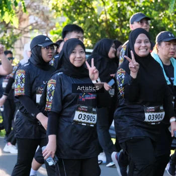 Runner Photo 1633794