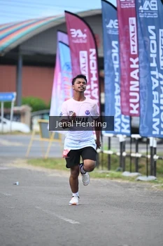 Runner Photo 1633850