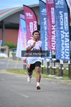 Runner Photo 1633854