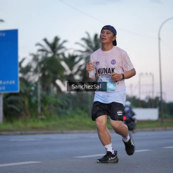 Runner Photo 1633860
