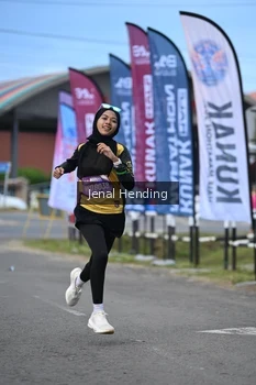 Runner Photo 1634000