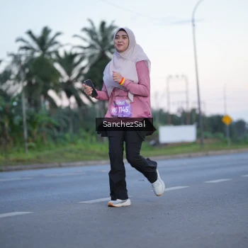 Runner Photo 1634100