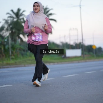Runner Photo 1634129
