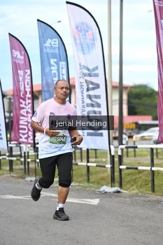 Runner Photo 1634324