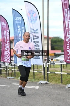 Runner Photo 1634328