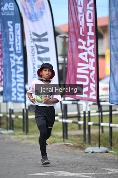 Runner Photo 1634339