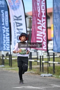 Runner Photo 1634341