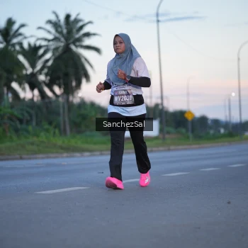 Runner Photo 1634432
