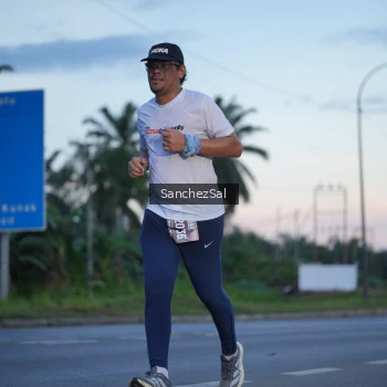Runner Photo 1634565