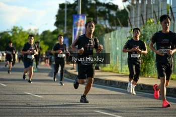 Runner Photo 1634635