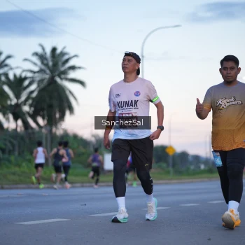 Runner Photo 1634685
