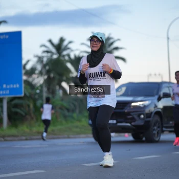 Runner Photo 1634750