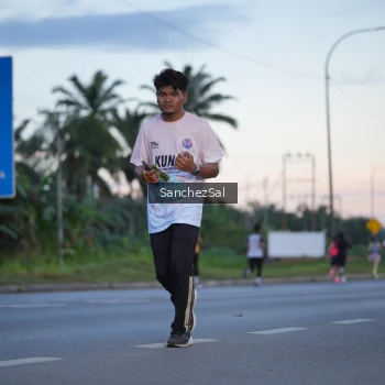 Runner Photo 1634793