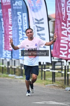 Runner Photo 1635086