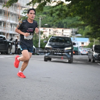 Runner Photo 1635094