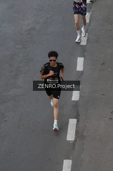 Runner Photo 1635165