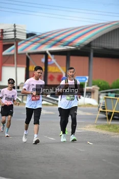 Runner Photo 1635194