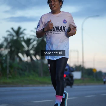 Runner Photo 1635201
