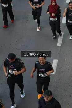 Runner Photo 1635342