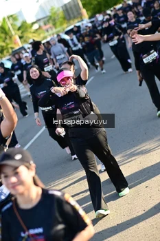 Runner Photo 1635434