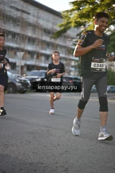 Runner Photo 1635436