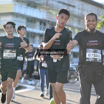 Runner Photo 1635447