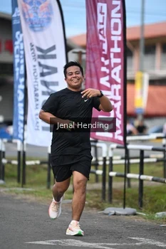Runner Photo 1635470