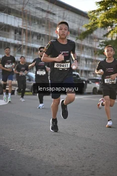 Runner Photo 1635502