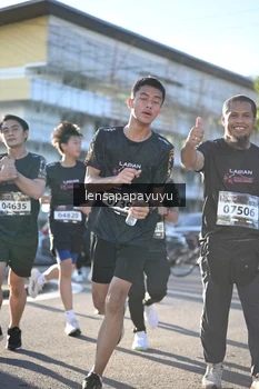 Runner Photo 1635505