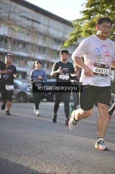 Runner Photo 1635513