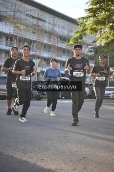 Runner Photo 1635548