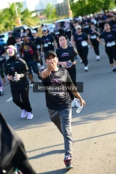 Runner Photo 1635564