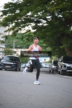 Runner Photo 1635565