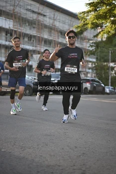 Runner Photo 1635596