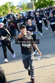 Runner Photo 1635610
