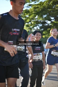 Runner Photo 1635613